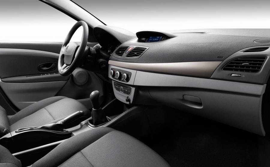  Renault Fluence 2010 года  (фото 91 из 146)
